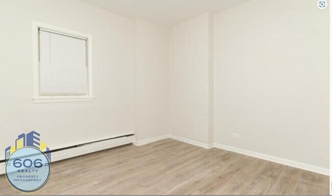 Building Photo - 5565 W 95th St