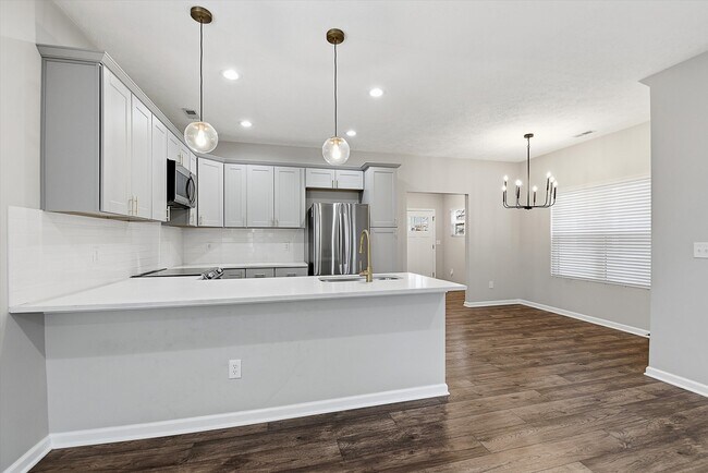 Building Photo - 630 N Hamilton Ave