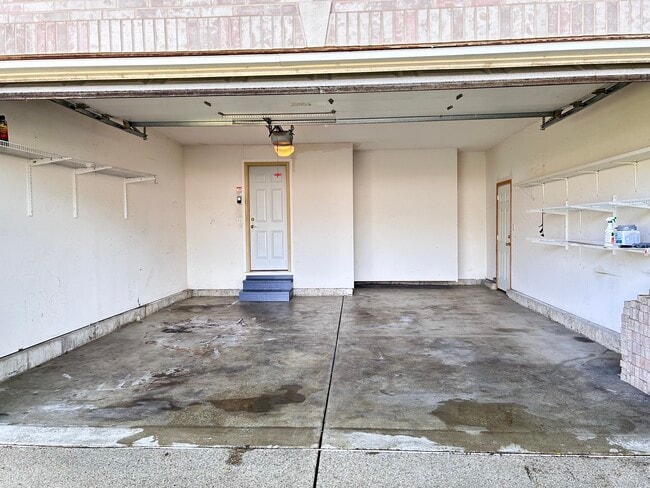 Building Photo - 65 Darling St