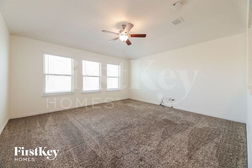 Building Photo - 1304 Renoir Dr