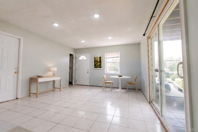 Building Photo - 66 Avenue A