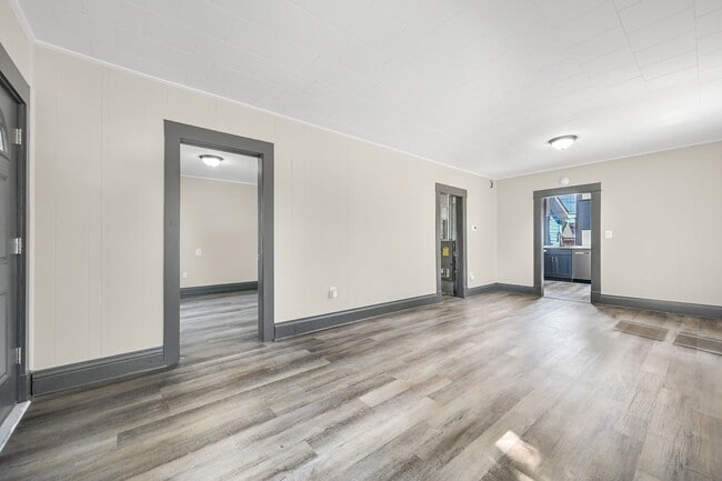 Building Photo - 4 Bedroom Home for Rent! Remodeled Home wi...