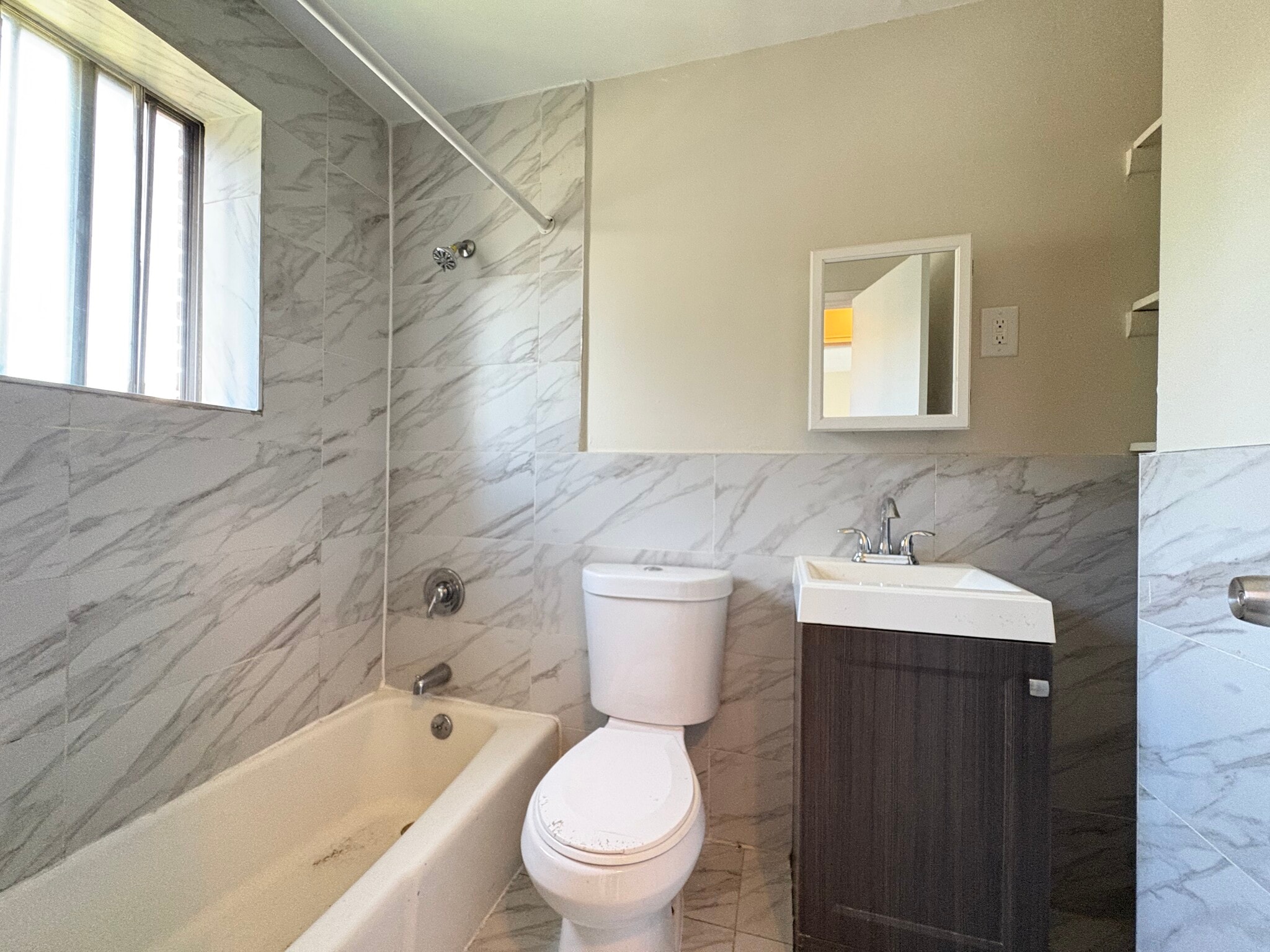 104 Montclair Ave 18 - 110 Montclair Ave
