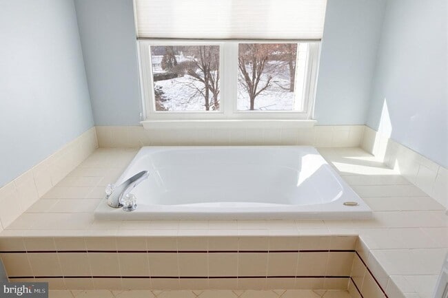 Building Photo - 21369 Sawyer Square