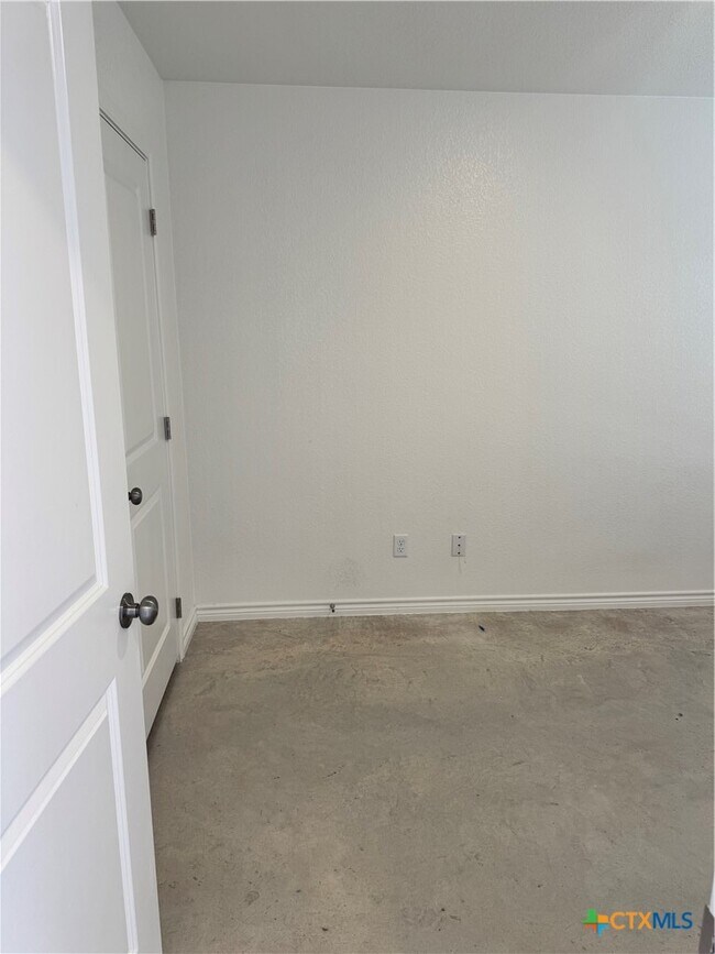 Building Photo - 1274 Lehmann Dr