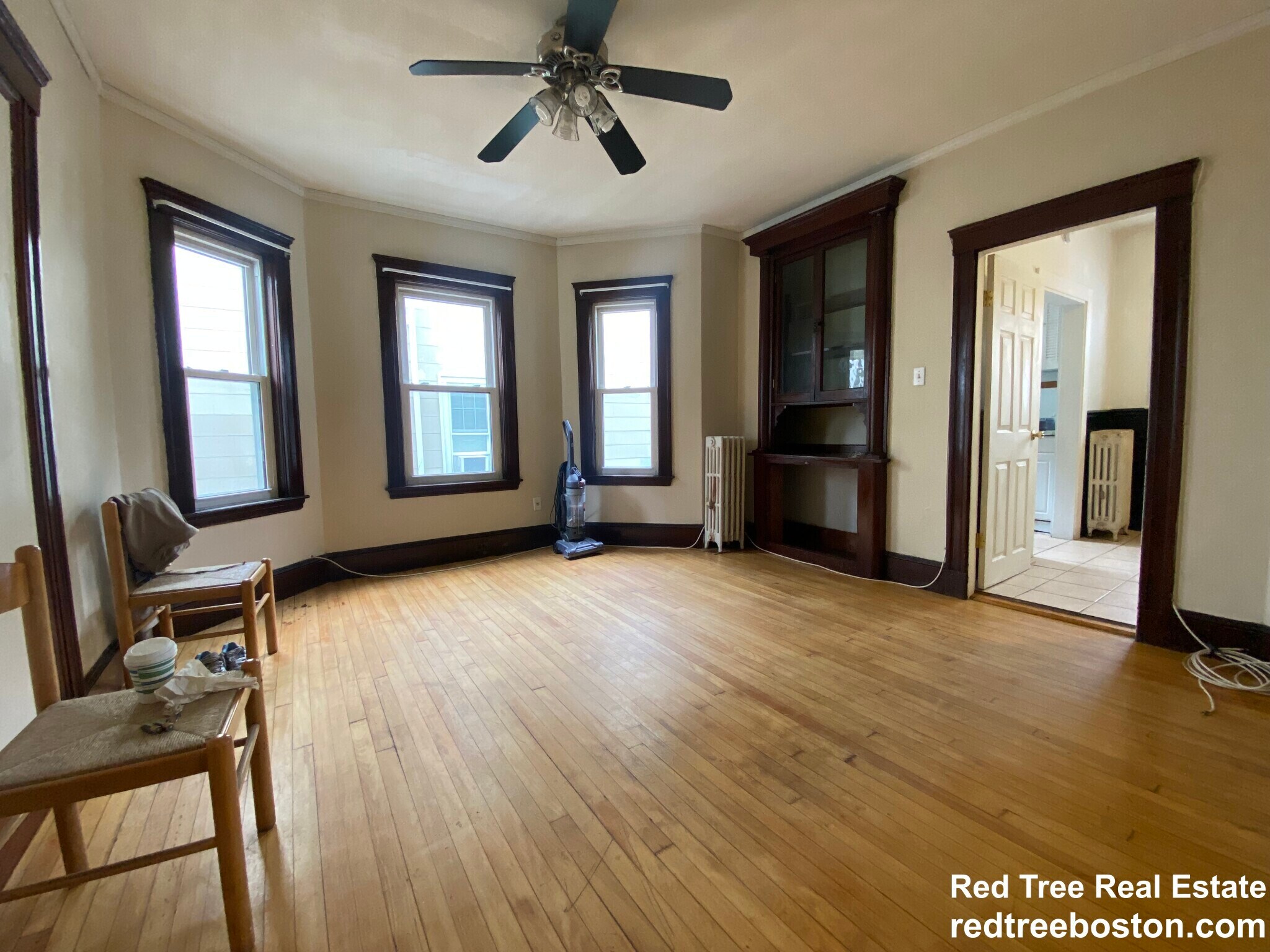 Building Photo - 12 Douglas Ave