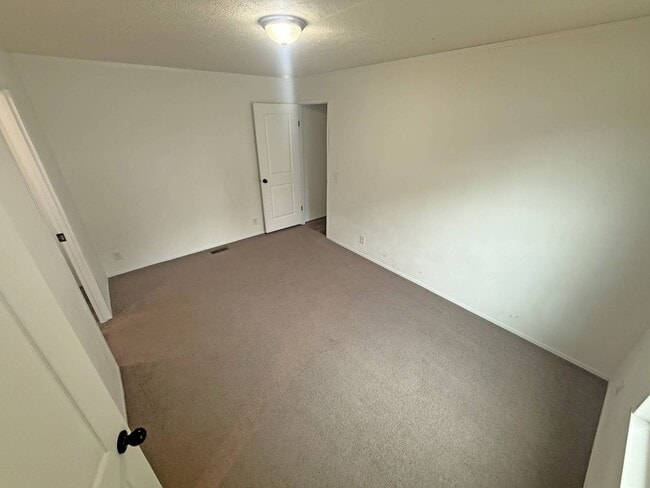 Building Photo - 2501 N Apperson Way