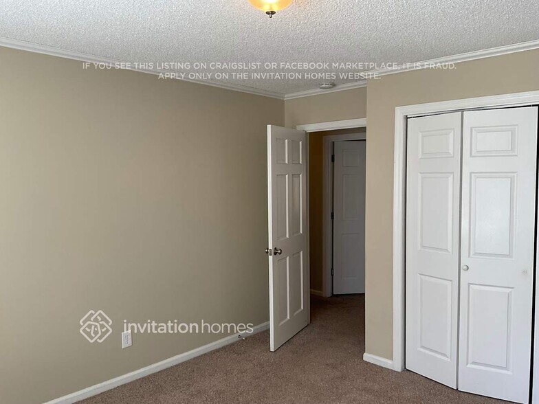 Building Photo - 3011 Stoneridge Ct