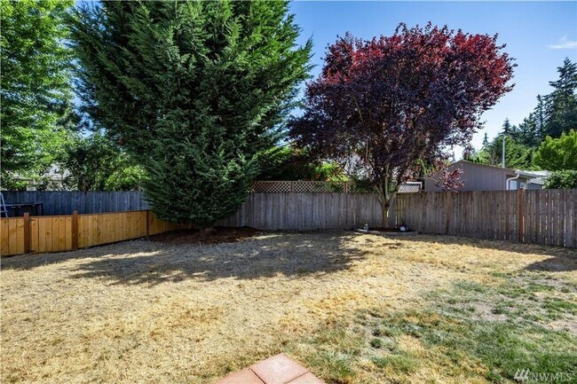 Building Photo - Spacious 3 Bed/2.75 Bath Home in Arlington...