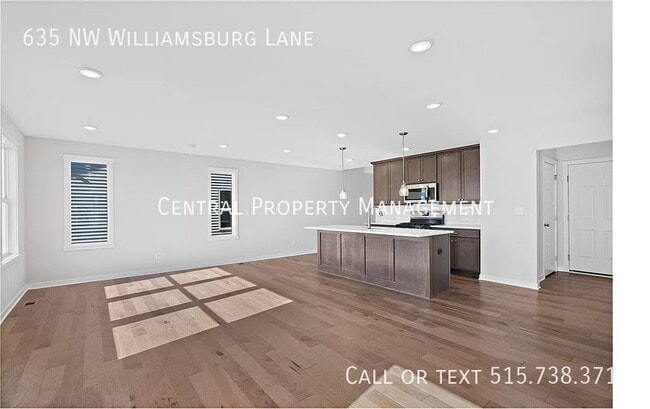 Building Photo - 635 NW Williamsburg Ln