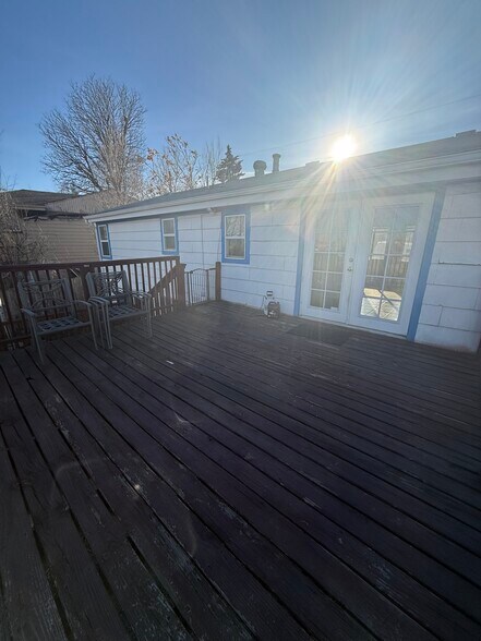 Outside backyard 1 - 42 Alcott St