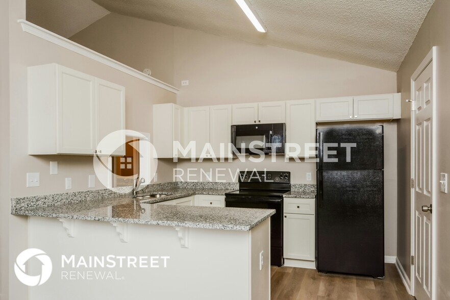 Building Photo - 86 Sommerset Dr