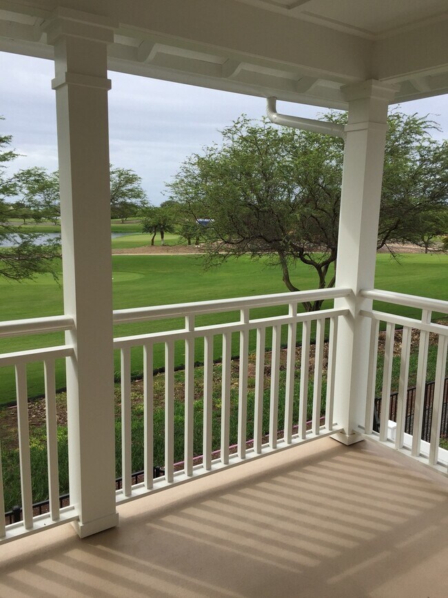 Building Photo - Lei Pauku - 3/2.5 bath Golf Course View