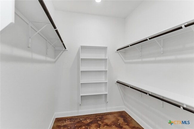 Building Photo - 102 Prairie