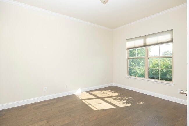 Building Photo - 5313 Basham Ln
