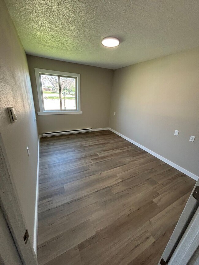 Building Photo - Fairview Apartments