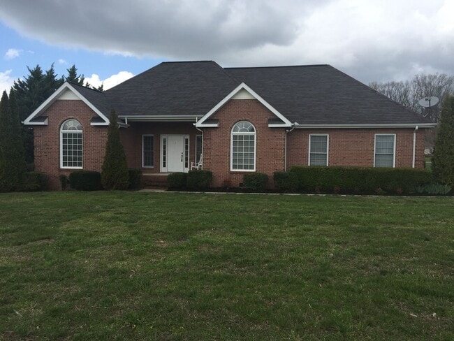 Primary Photo - Immaculate House is Established Neighborhood