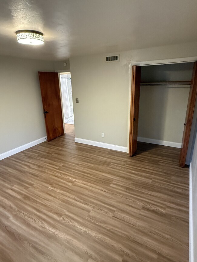 Building Photo - 2316 Lima Ln