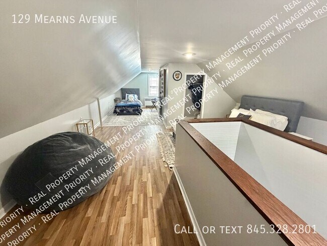 Building Photo - 129 Mearns Ave