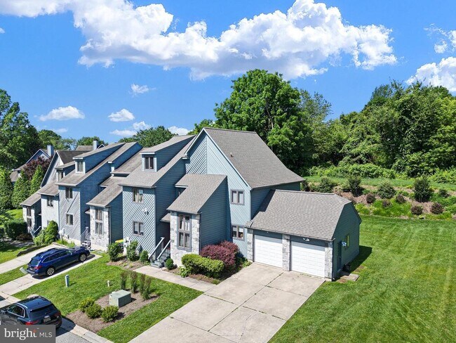 Building Photo - 109 Foxfire Dr