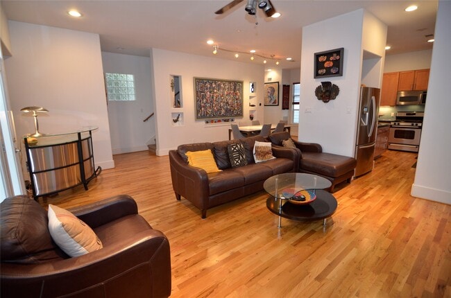 Building Photo - 5427 Kansas St