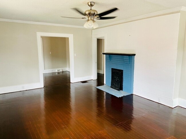 Building Photo - 4/2 home for rent! $1350