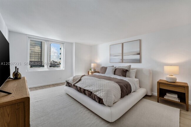 Building Photo - 2301 Collins Ave