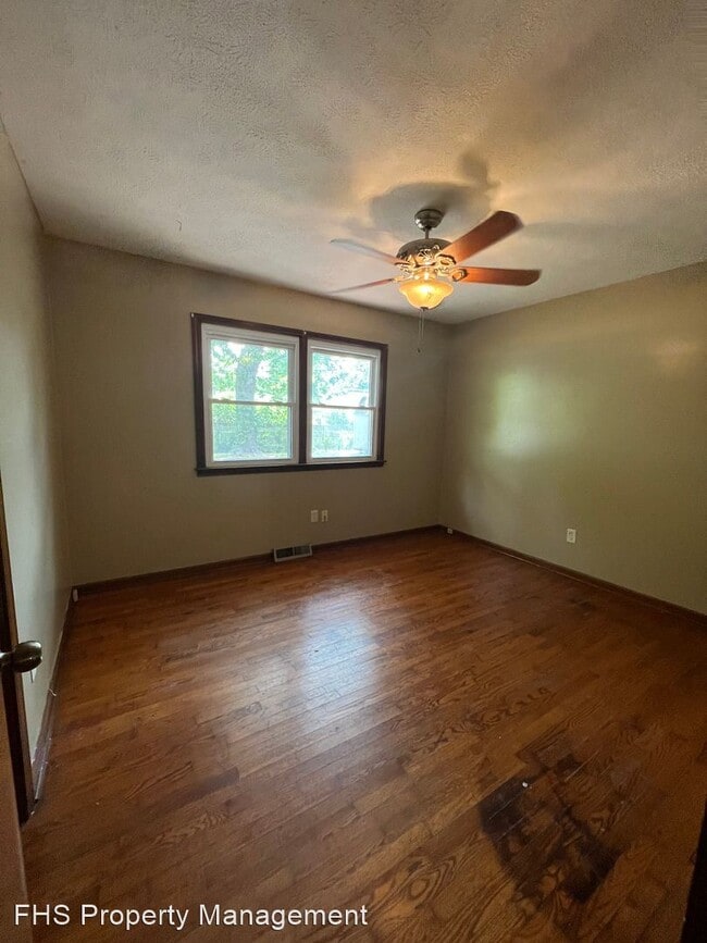 Building Photo - 4 br, 2 bath House - 2512 S McCann