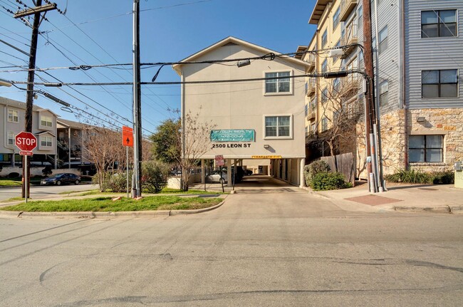 Building Photo - 2500 Leon St