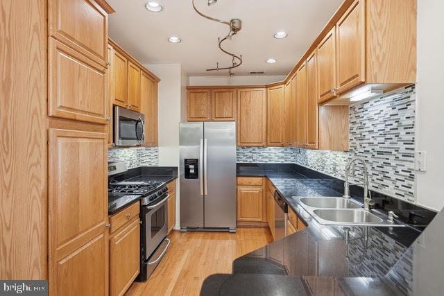 Building Photo - 5113 Knapp Pl