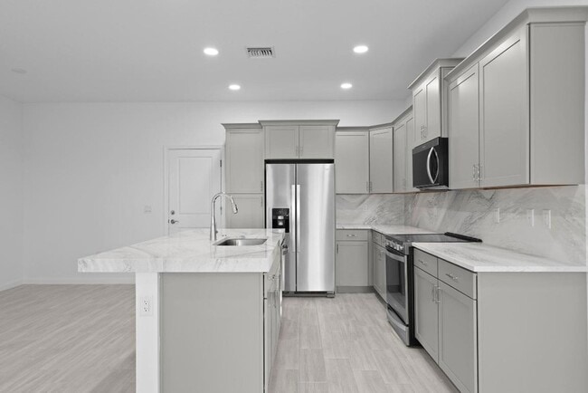 Building Photo - 4616 Longwood Lk Sq