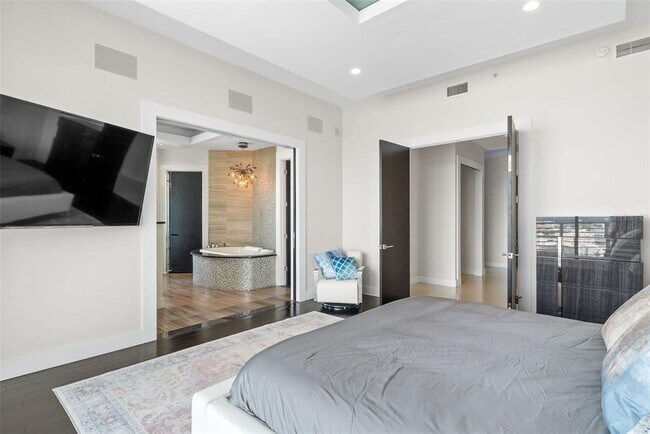 Building Photo - 449 S 12th St
