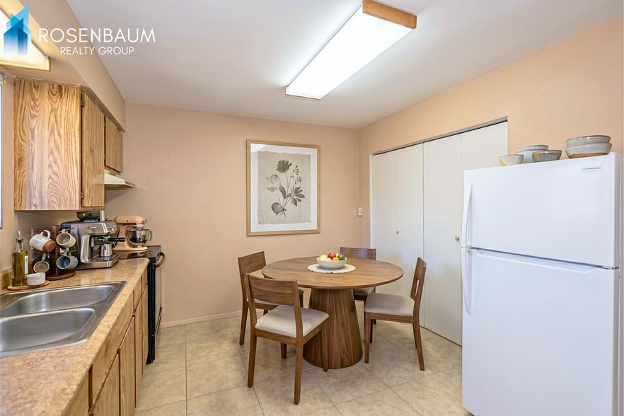 Building Photo - Cozy 2-bedrooms, 1-bath single-level duplex in Prescott Valley!