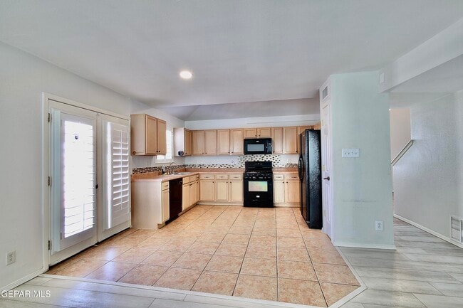 Building Photo - 12229 Kingsgate Ct