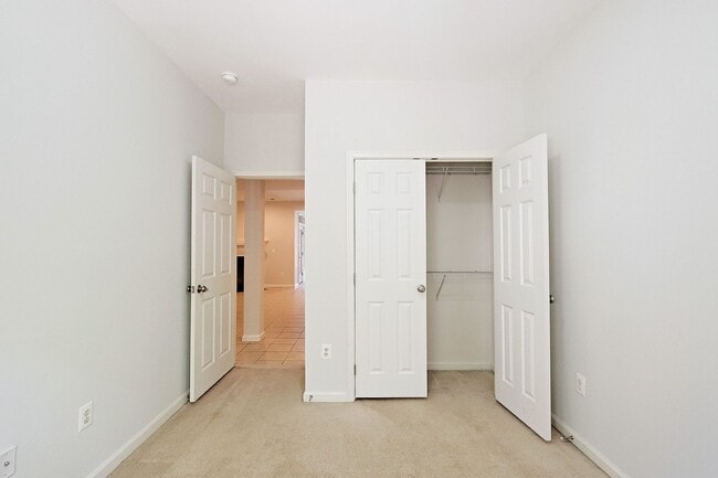 Building Photo - Dog-Friendly 4BR Cherry Hill Townhome with 2-Car Garage