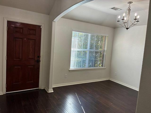 Building Photo - 515 Creekside Dr