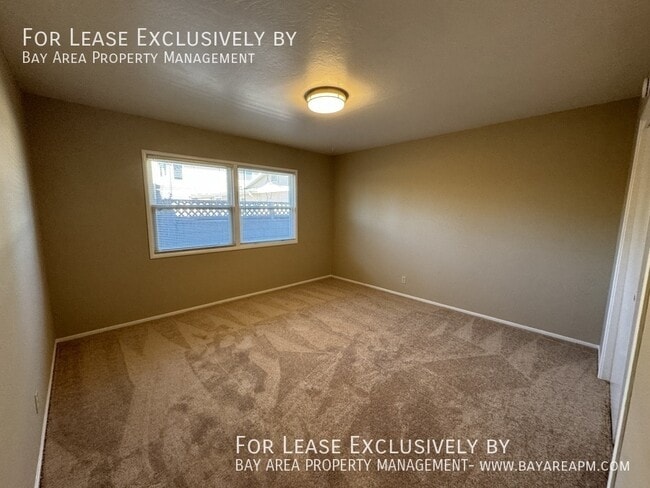 Building Photo - 330 Orchard Ave