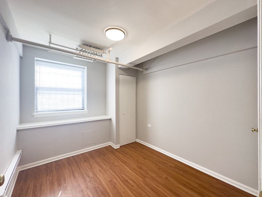Building Photo - 5748 N Winthrop Ave