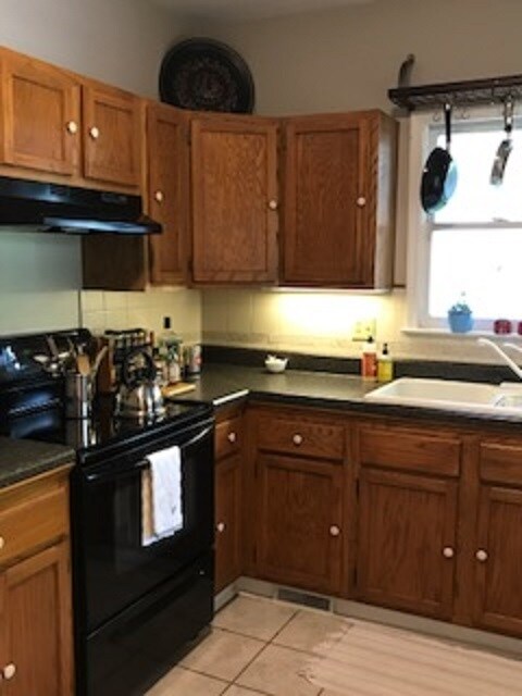 Building Photo - Sylvan Heights 3 bedroom Home For Rent