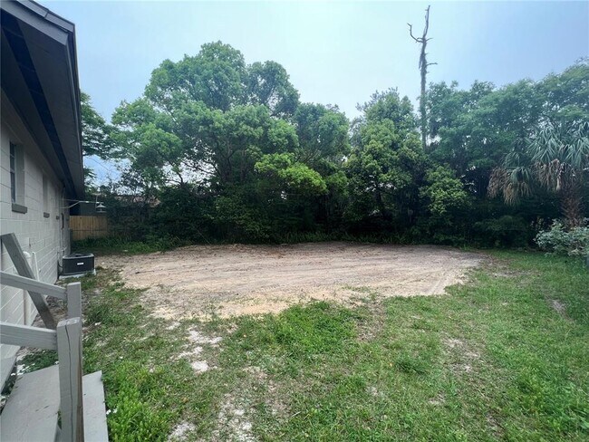 Building Photo - 610 Patlin Ave