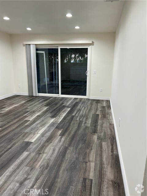 Building Photo - 3345 Somis Dr
