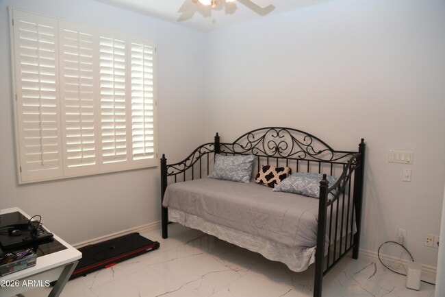 Building Photo - 6008 W Questa Dr