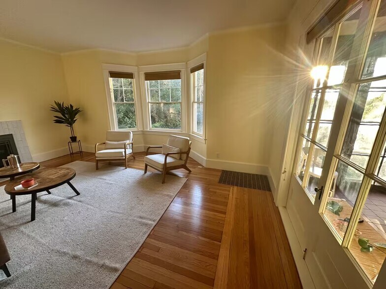 Building Photo - 608 Ackerman Ave