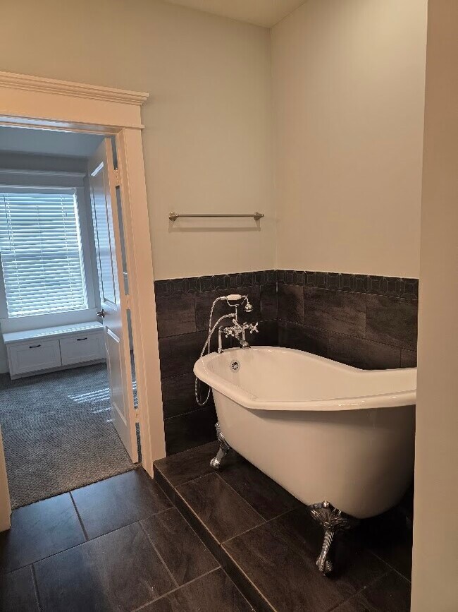 Building Photo - 4109 Allen St