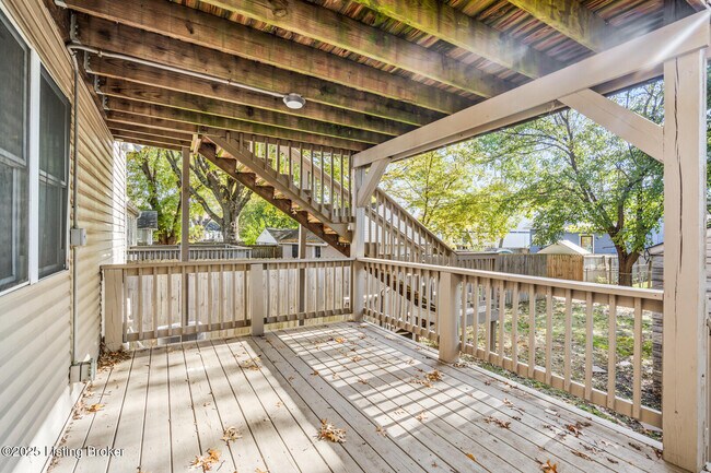 Building Photo - 614 E Brandeis Ave