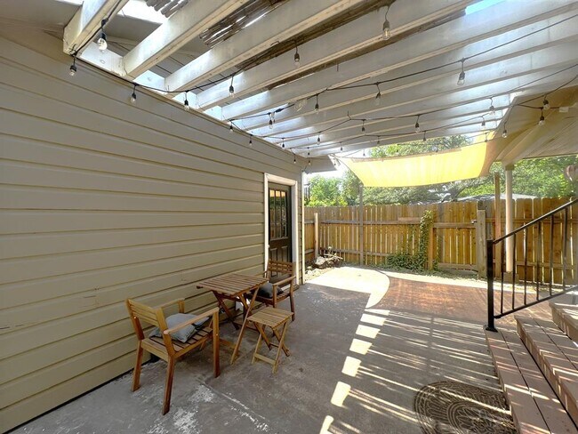 Building Photo - 1311 Aggie Ln