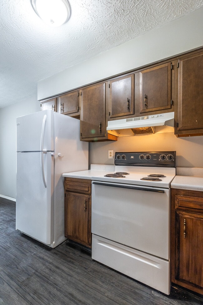 Building Photo - 9157 Cedarpark Ln NW