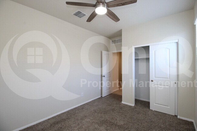 Building Photo - 2455 E Alida Dr