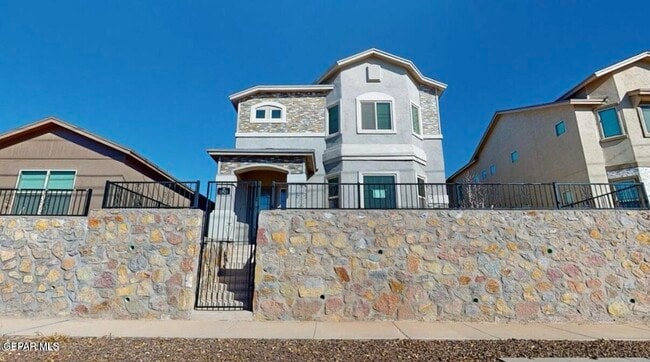 Primary Photo - 14925 Pebble Hills Blvd