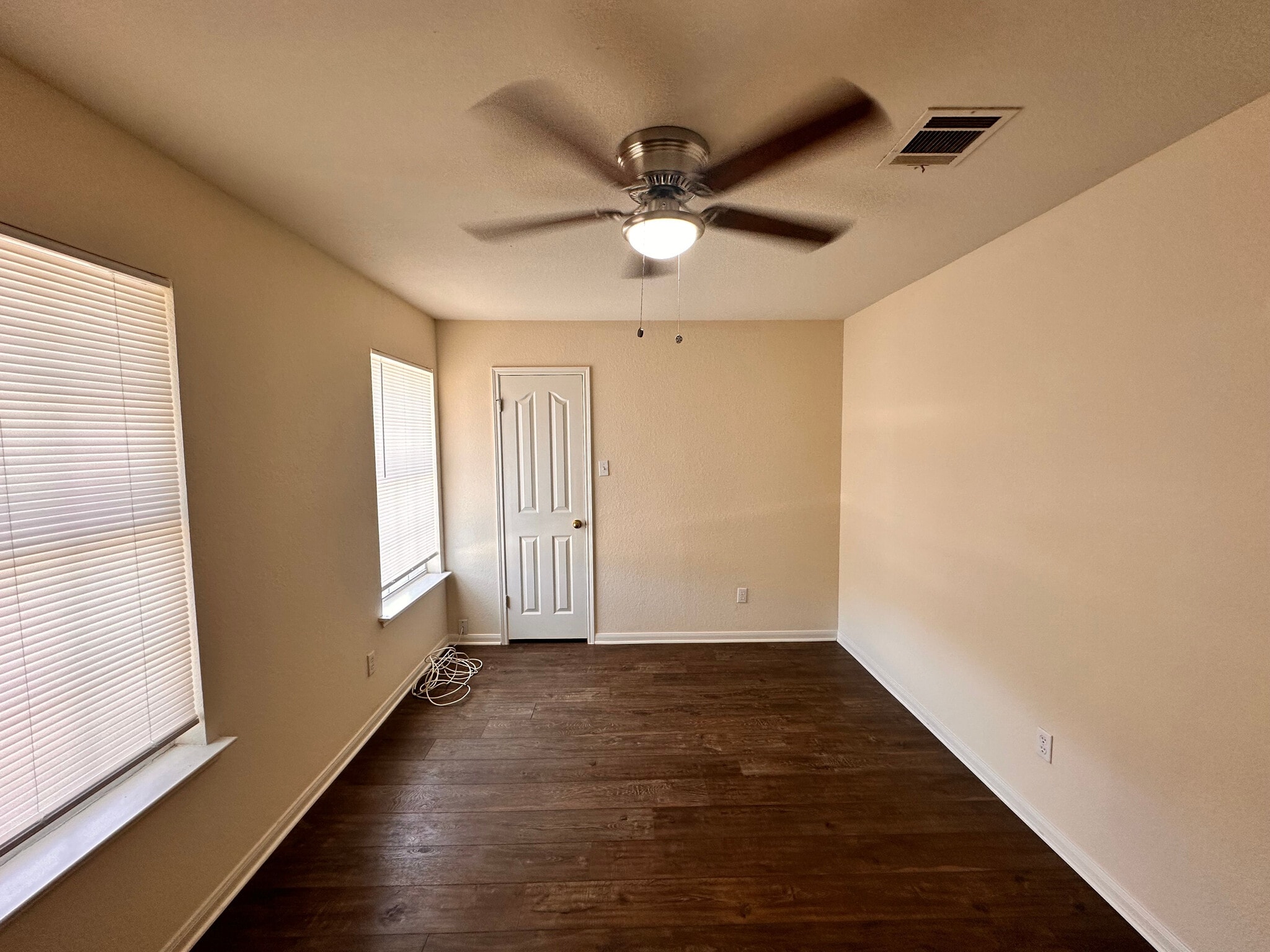 Building Photo - Room in House on Fort Grant Dr